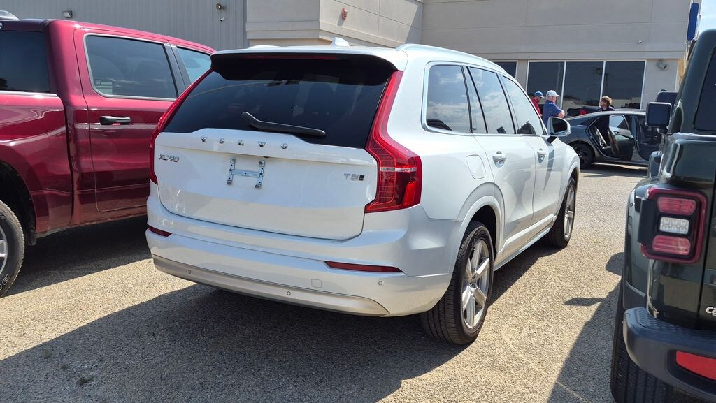 Used 2022 Volvo XC90 T5 AWD Momentum 7 Seater SUV