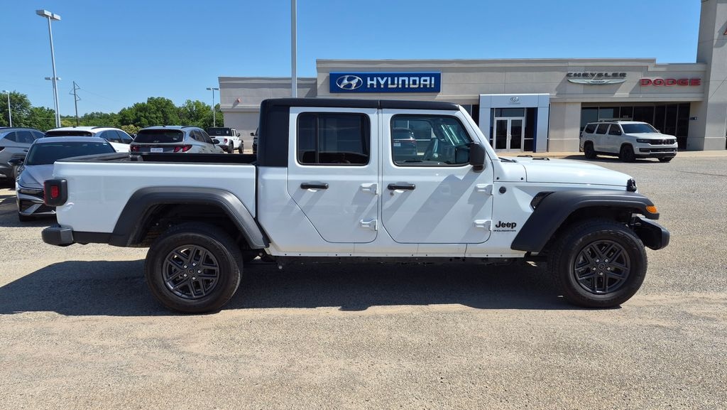 Used 2025 Jeep Gladiator Sport Truck Crew Cab