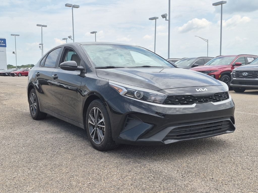 Used 2023 Kia Forte LXS Sedan
