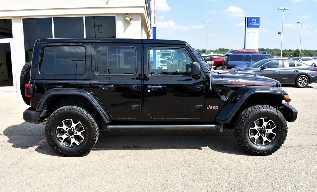 2023 Jeep Wrangler Rubicon photo 2