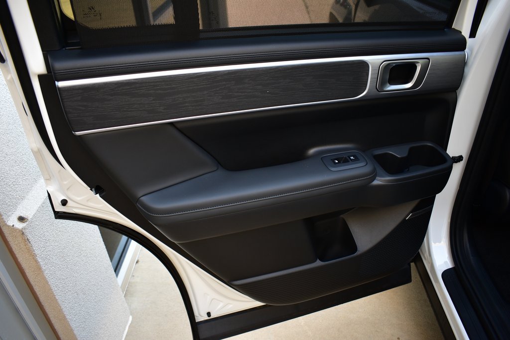 2025 Hyundai Santa Fe Limited - Photo 20