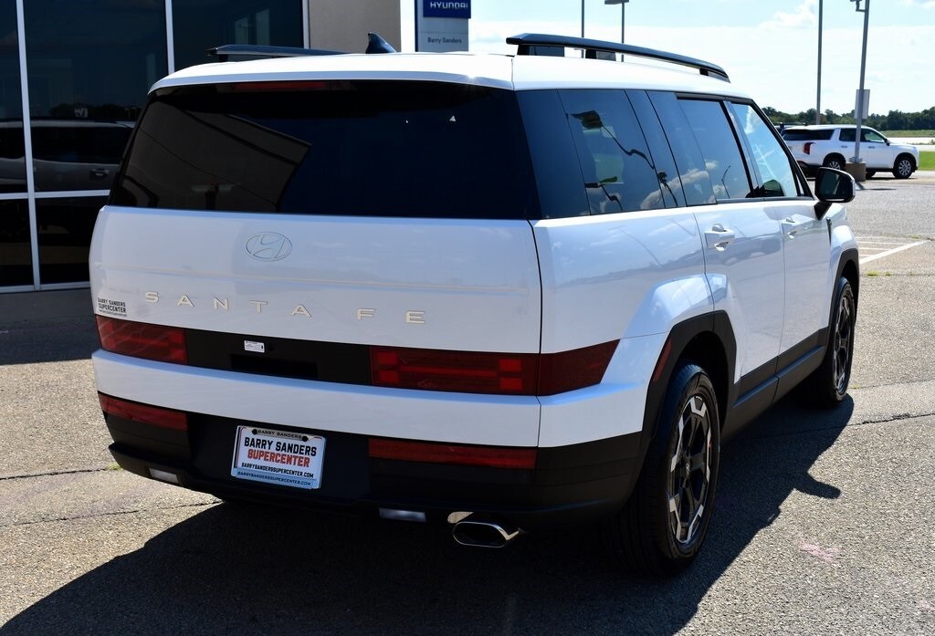 2025 Hyundai Santa Fe SEL photo 2