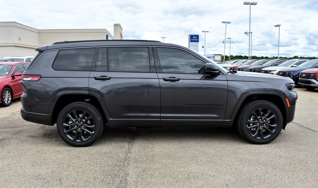 New 2026 Jeep Grand Cherokee L LIMITED RESERVE 4X4 Sport Utility