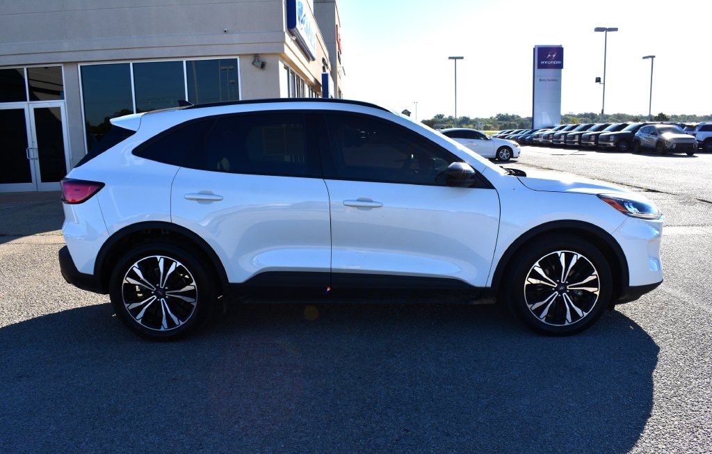 Used 2021 Ford Escape SE with VIN 1FMCU0G68MUA25265 for sale in Stillwater, OK