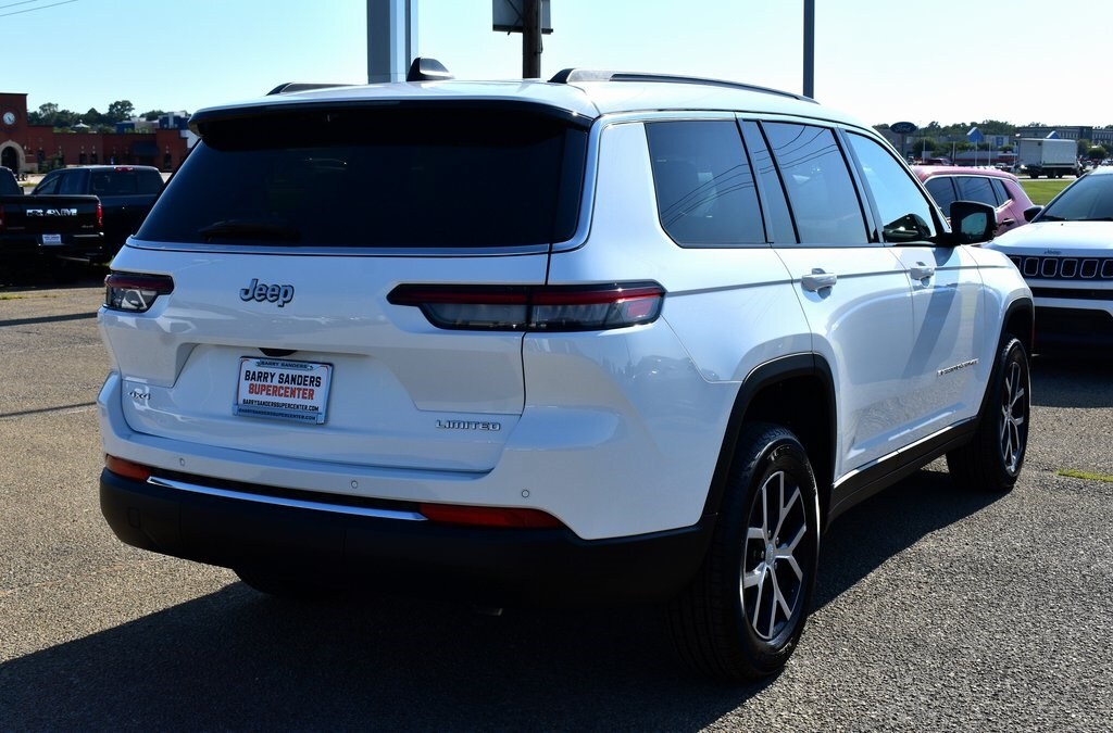 2025 Jeep Grand Cherokee Limited photo 4