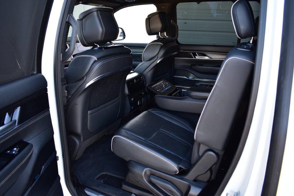 2024 Jeep Grand Wagoneer Series II - Photo 23