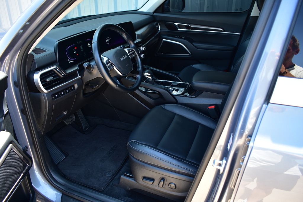 2025 Kia Telluride S - Photo 15