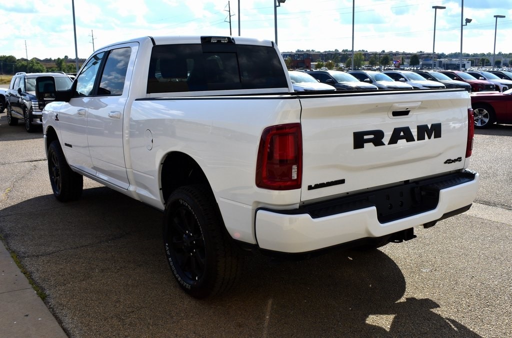 New 2026 Ram 2500 LARAMIE CREW CAB 4X4 6'4 BOX Pickup