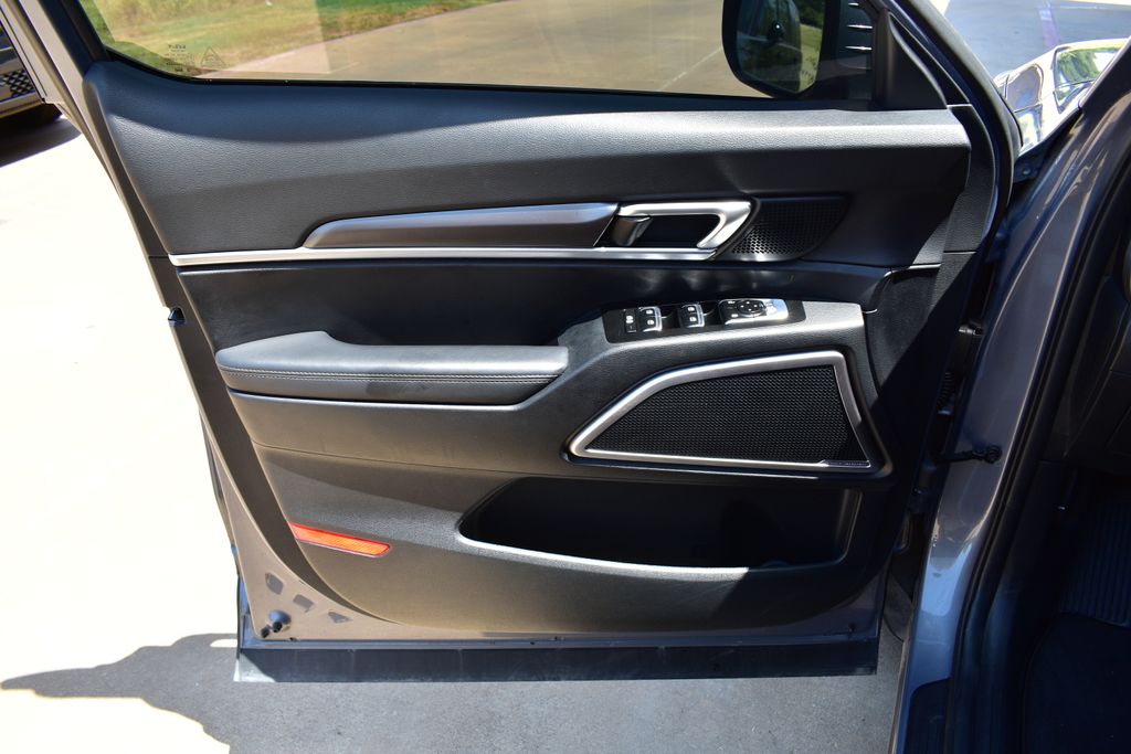 2025 Kia Telluride S - Photo 13