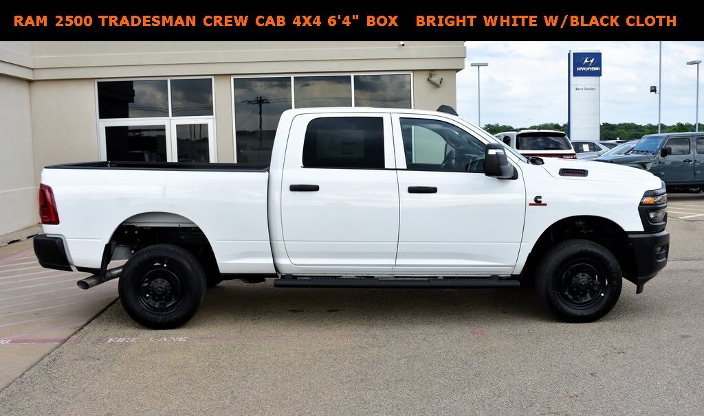 2025 Ram 2500 Tradesman photo 2