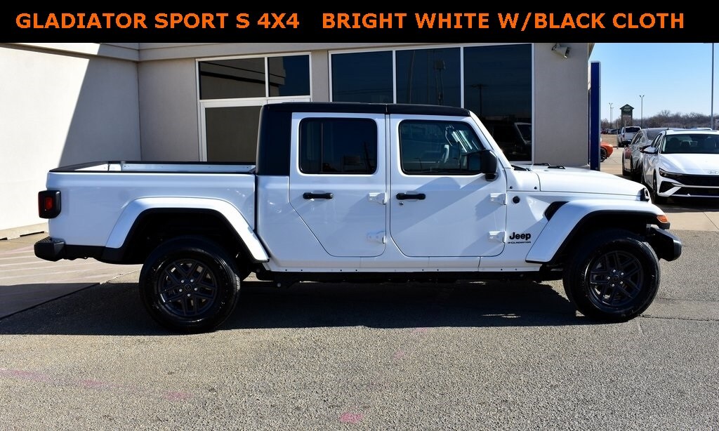 2025 Jeep Gladiator Sport S photo 2
