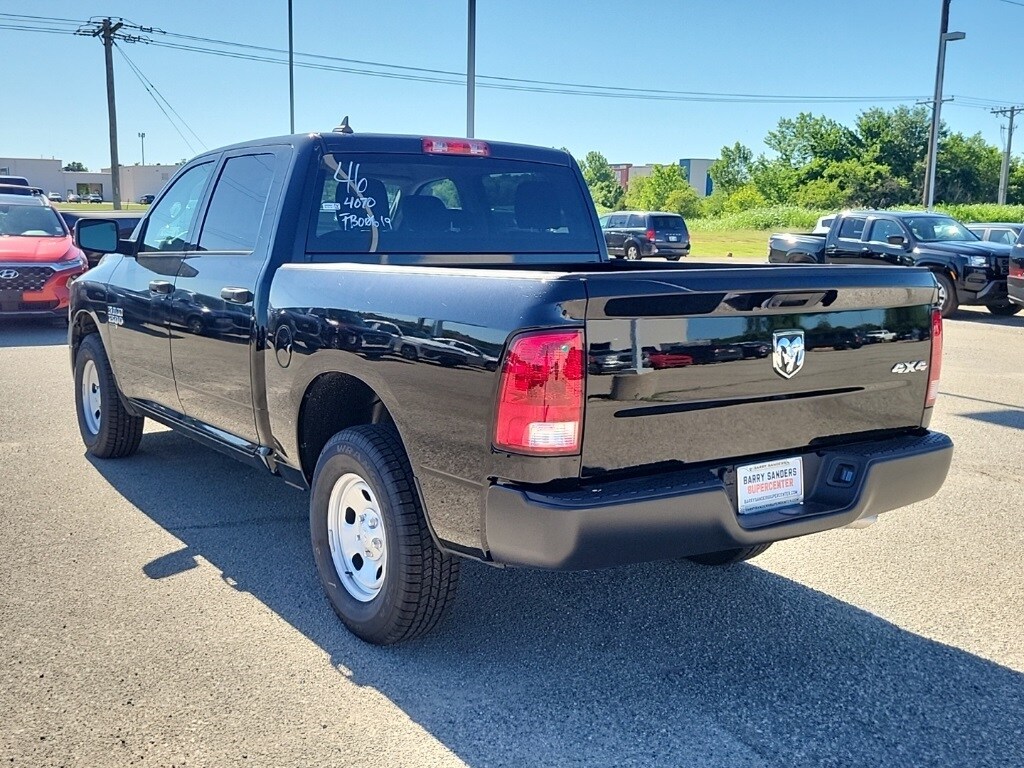 2024 Ram 1500 Classic Tradesman photo 3