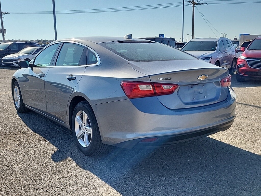 2023 Chevrolet Malibu 1LT photo 4