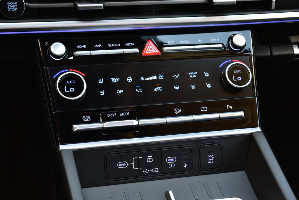 2025 Hyundai Santa Fe Limited - Photo 37