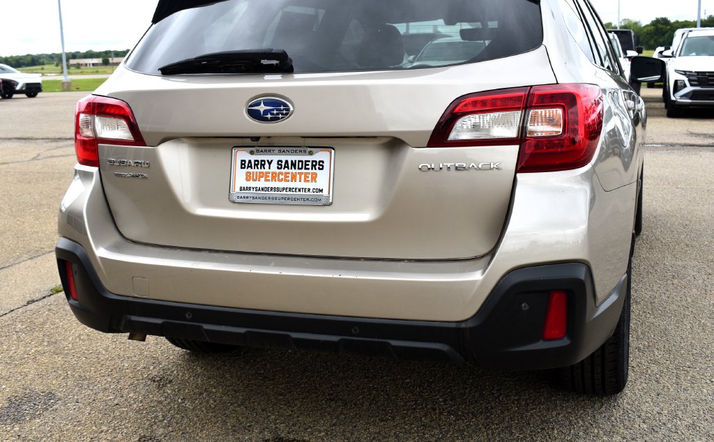 2019 Subaru Outback Limited - Photo 10
