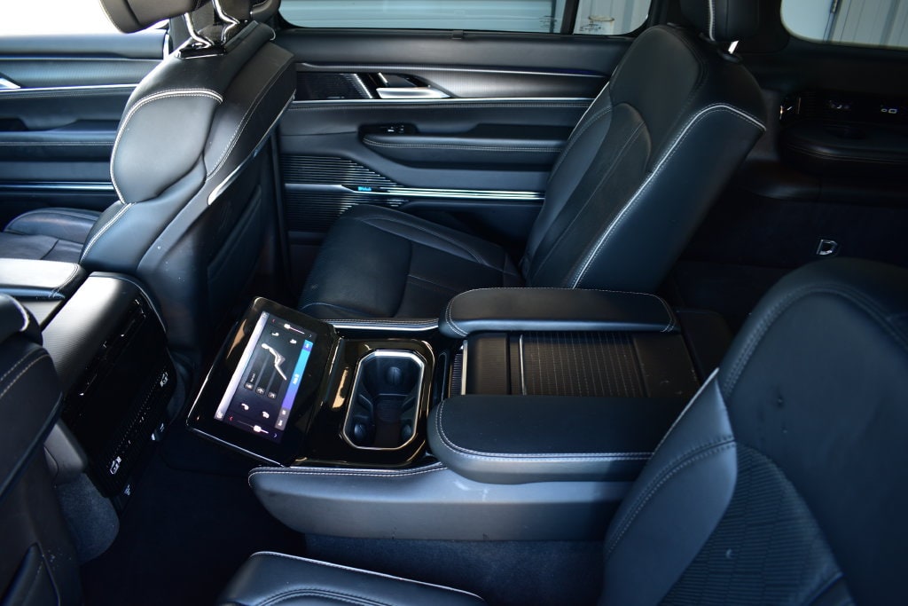 2024 Jeep Grand Wagoneer Series II - Photo 28