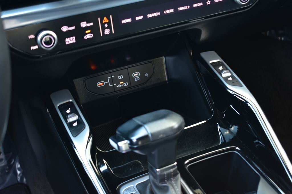 2024 Kia Sorento X-Line SX Prestige - Photo 38