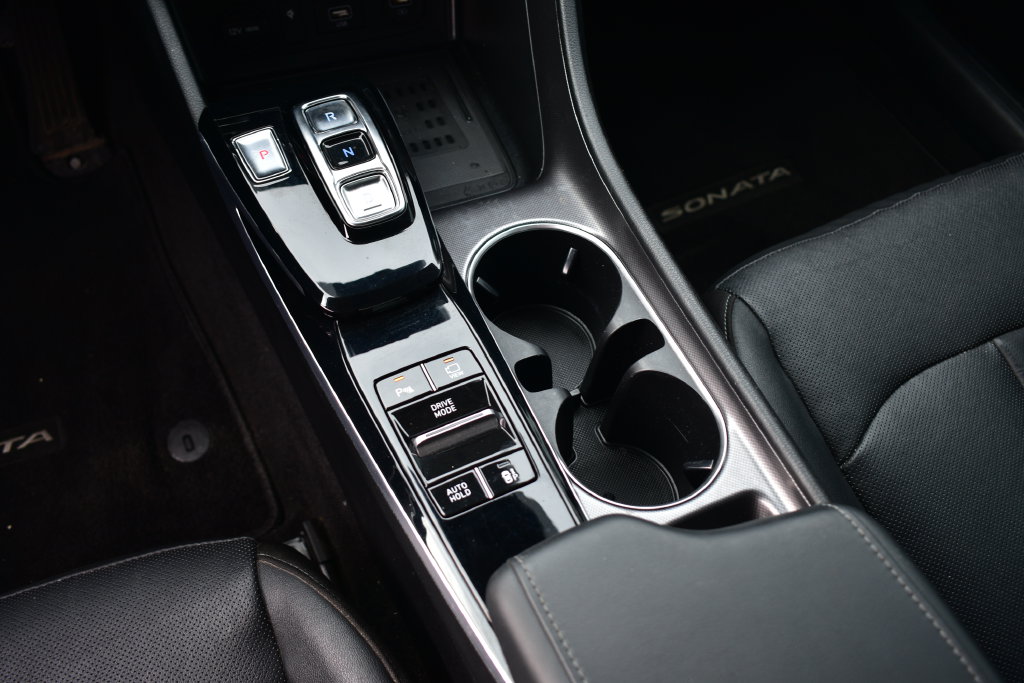 2022 Hyundai Sonata Limited - Photo 32