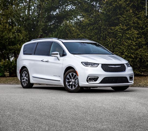 Chrysler%20pacifica.jpeg