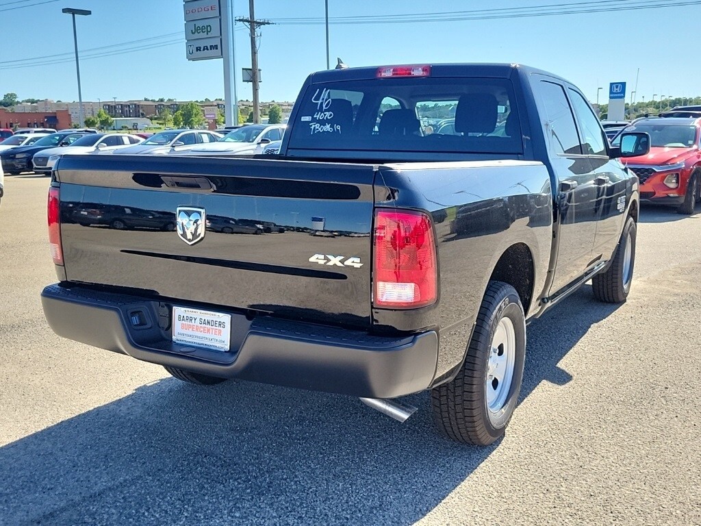 2024 Ram 1500 Classic Tradesman photo 2