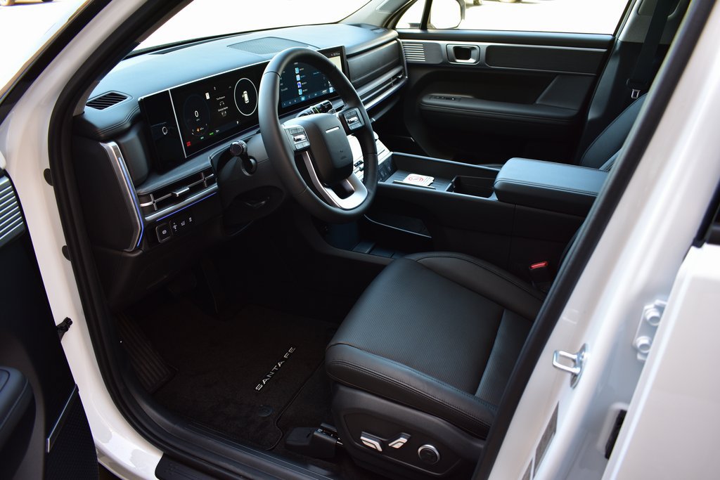 2025 Hyundai Santa Fe Limited - Photo 17