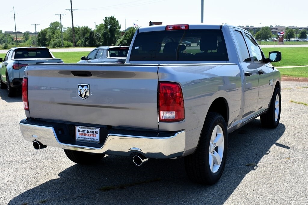 2024 Ram 1500 Classic Tradesman photo 3