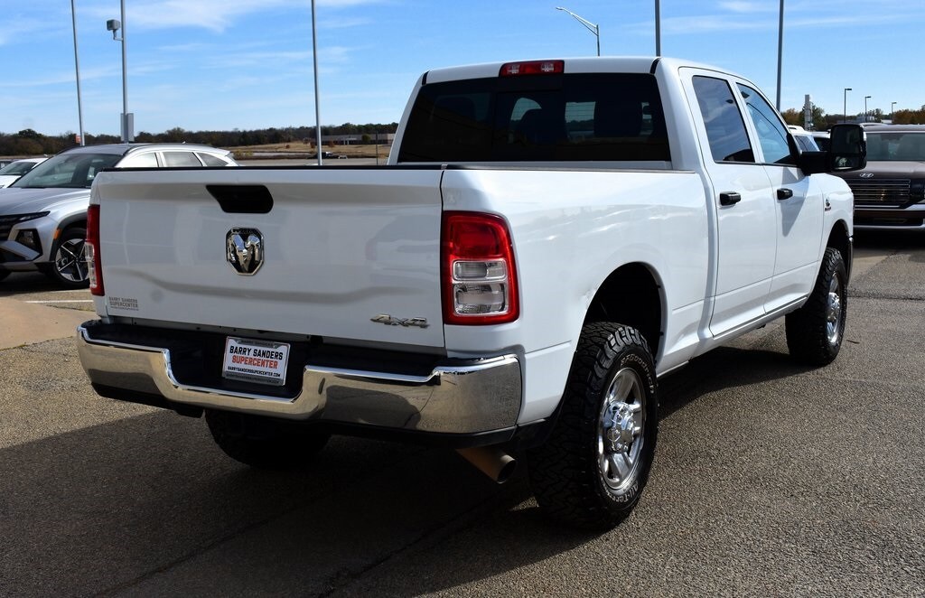 2023 Ram 3500 Tradesman photo 3