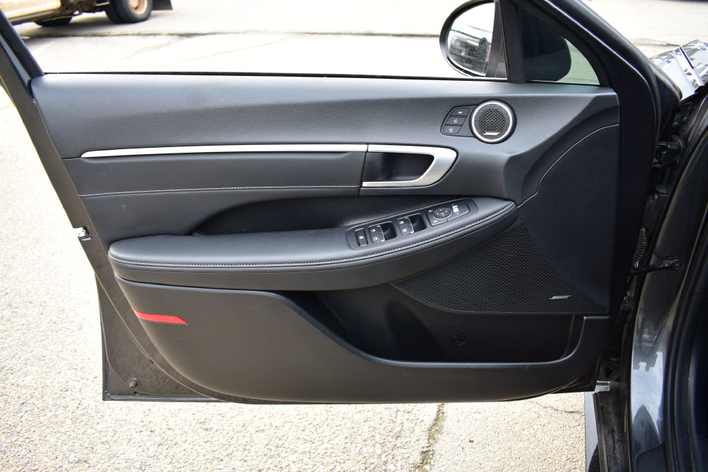 2022 Hyundai Sonata Limited - Photo 14
