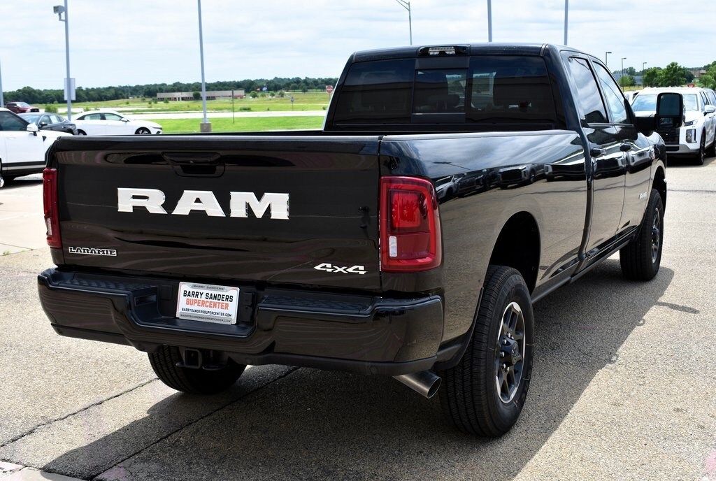 2025 Ram 2500 Laramie photo 3
