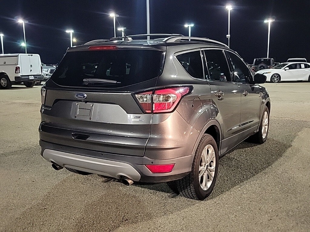 2017 Ford Escape SE photo 3