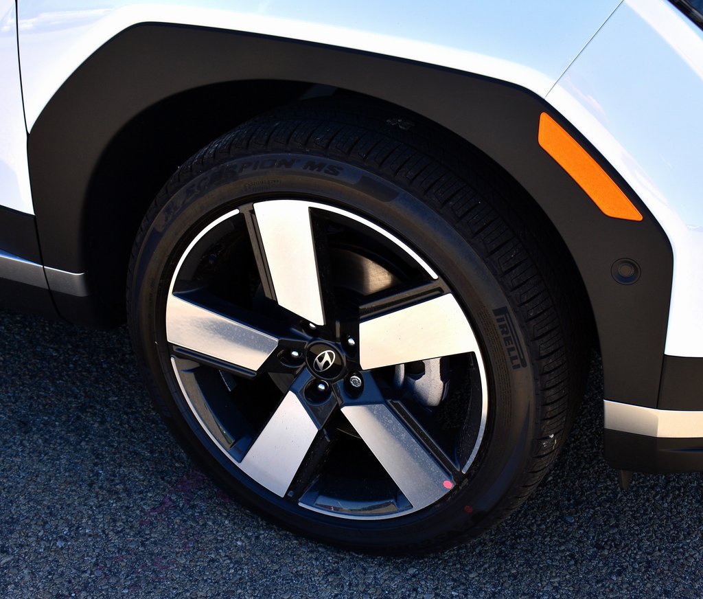 2025 Hyundai Santa Fe Limited - Photo 6