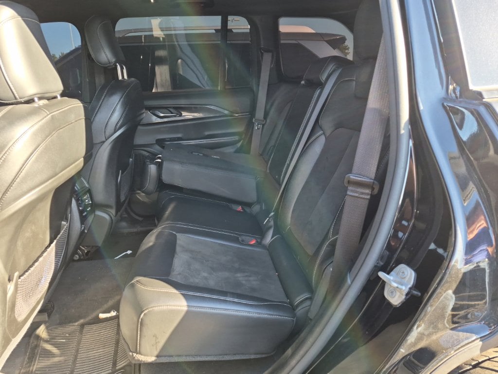 2023 Jeep Grand Cherokee Altitude - Photo 9