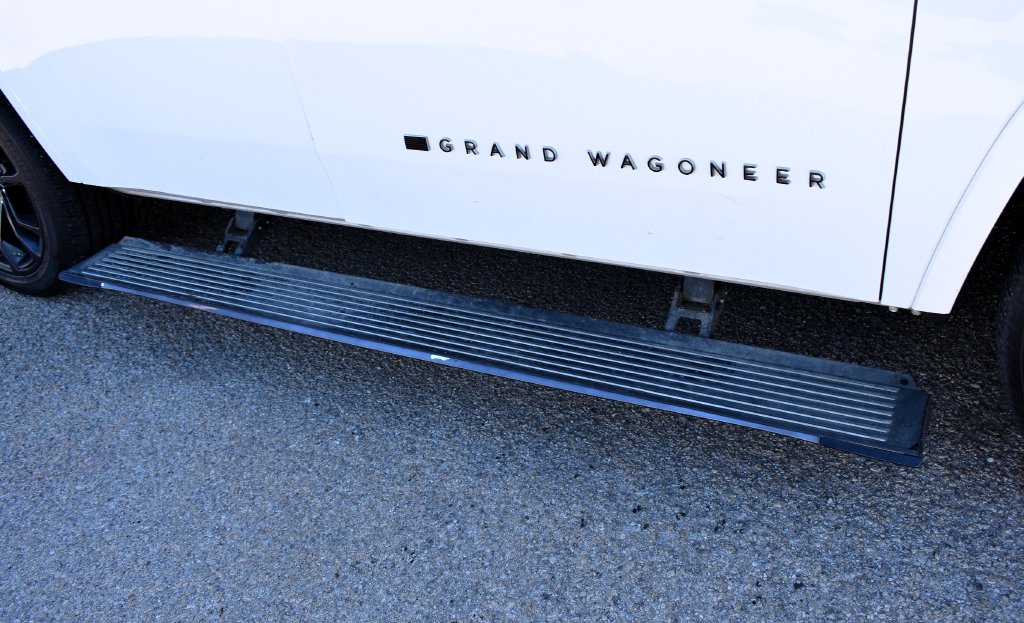 2024 Jeep Grand Wagoneer Series II - Photo 10