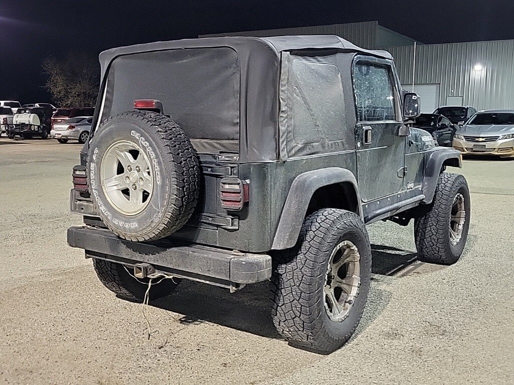 2004 Jeep Wrangler Two-Door photo 3