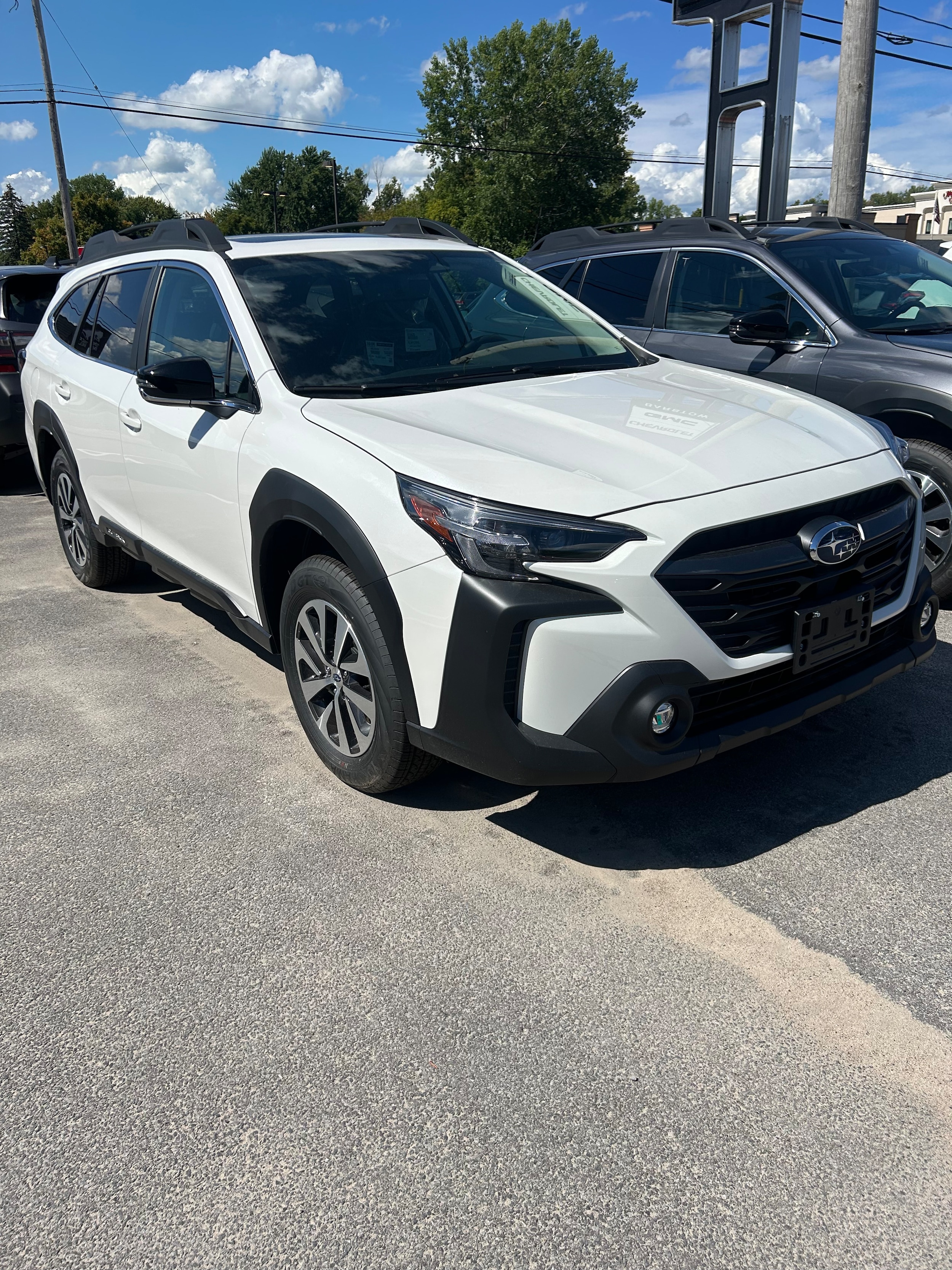 2025 Subaru Outback Premium
