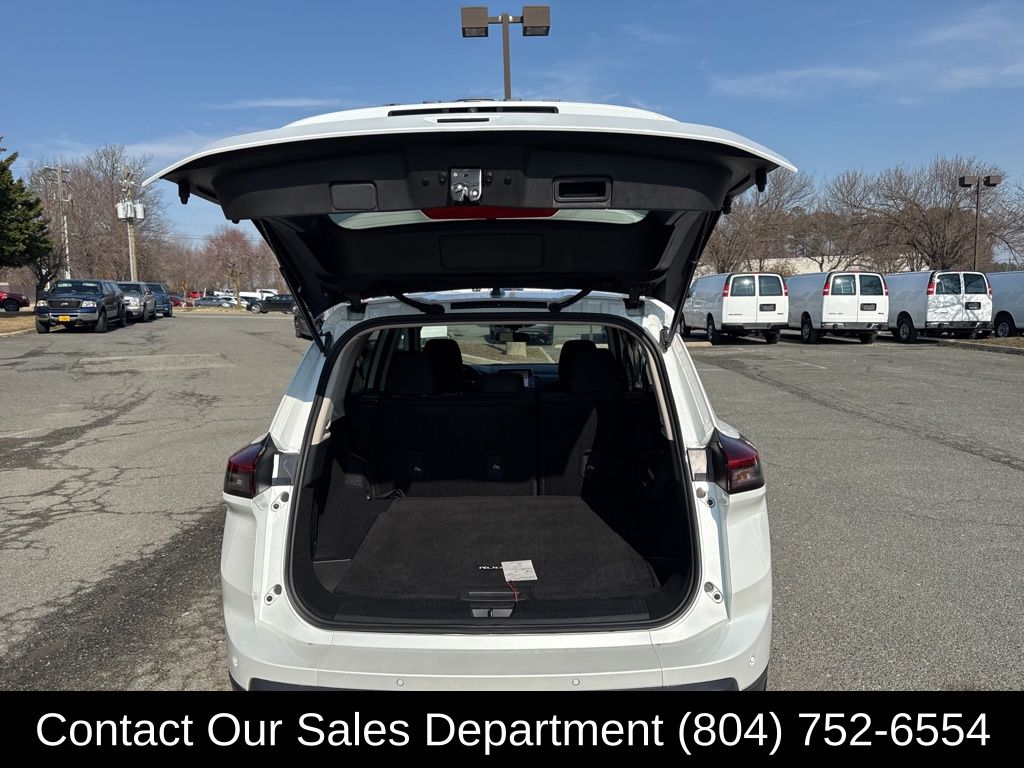 2025 Nissan Rogue S - Photo 13