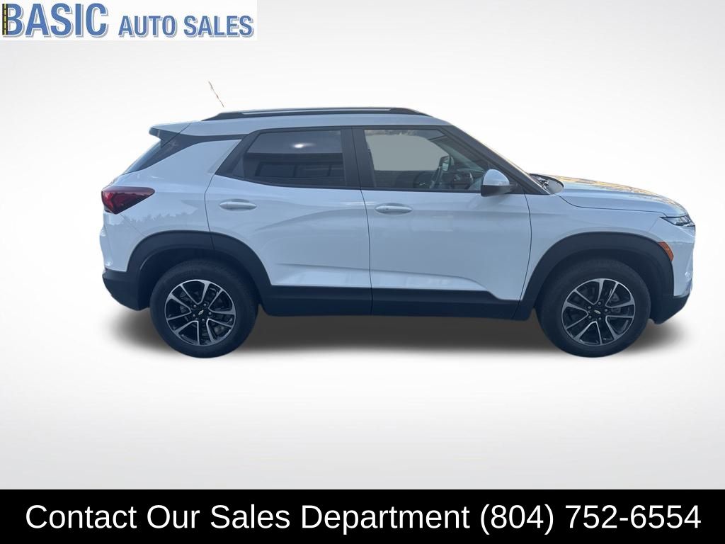 2025 Chevrolet Trailblazer LT photo 4