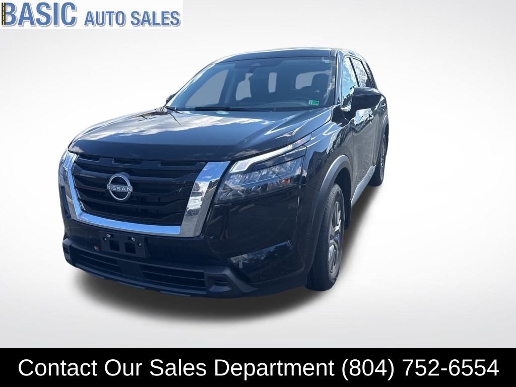 2025 Nissan Pathfinder S's photo