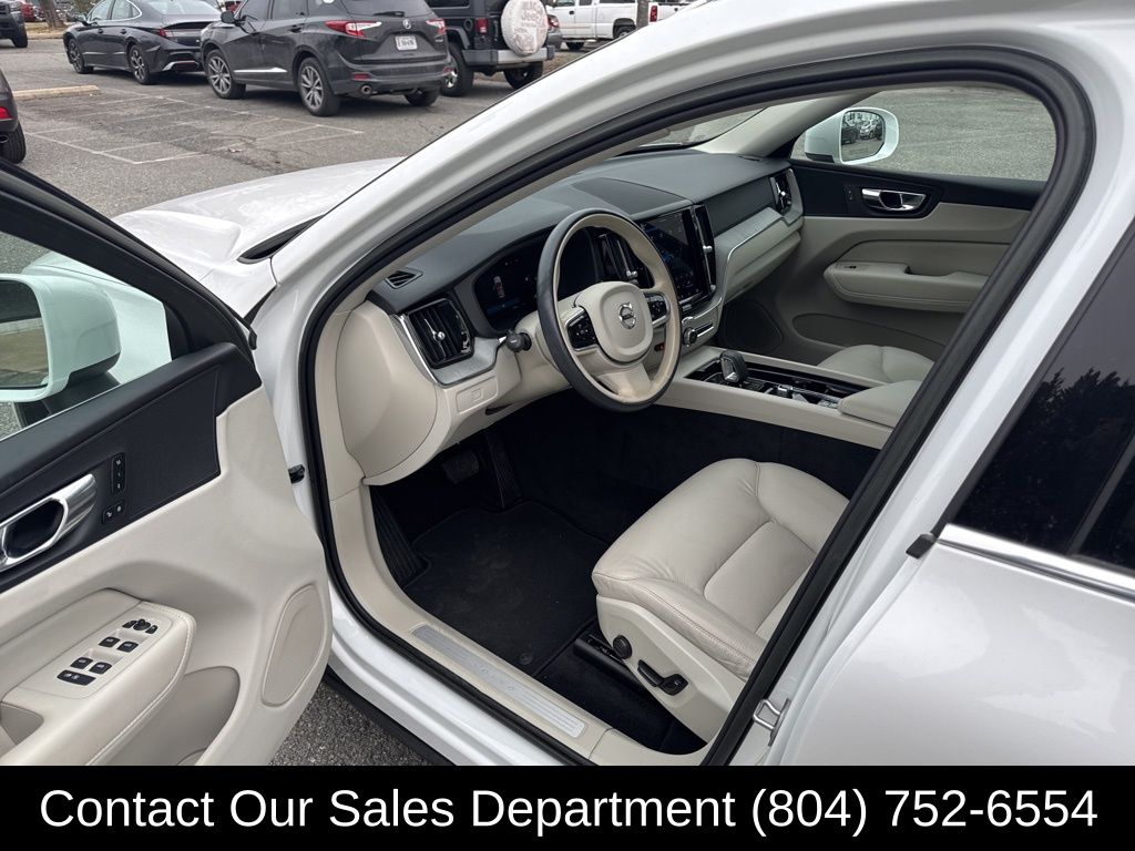 2023 Volvo XC60 Plus - Photo 10