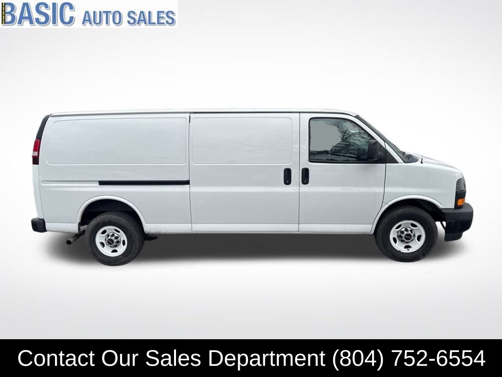 2019 GMC Savana Cargo Work Van's photo