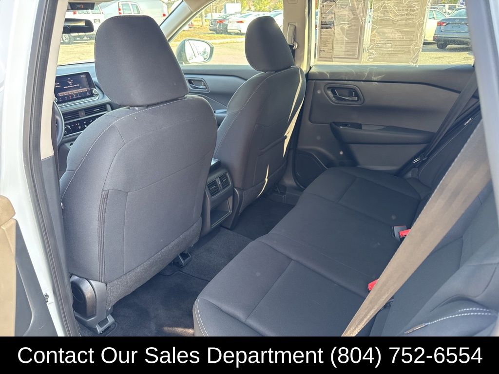 2025 Nissan Rogue S - Photo 12