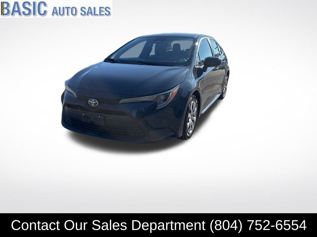 2025 Toyota Corolla LE's photo
