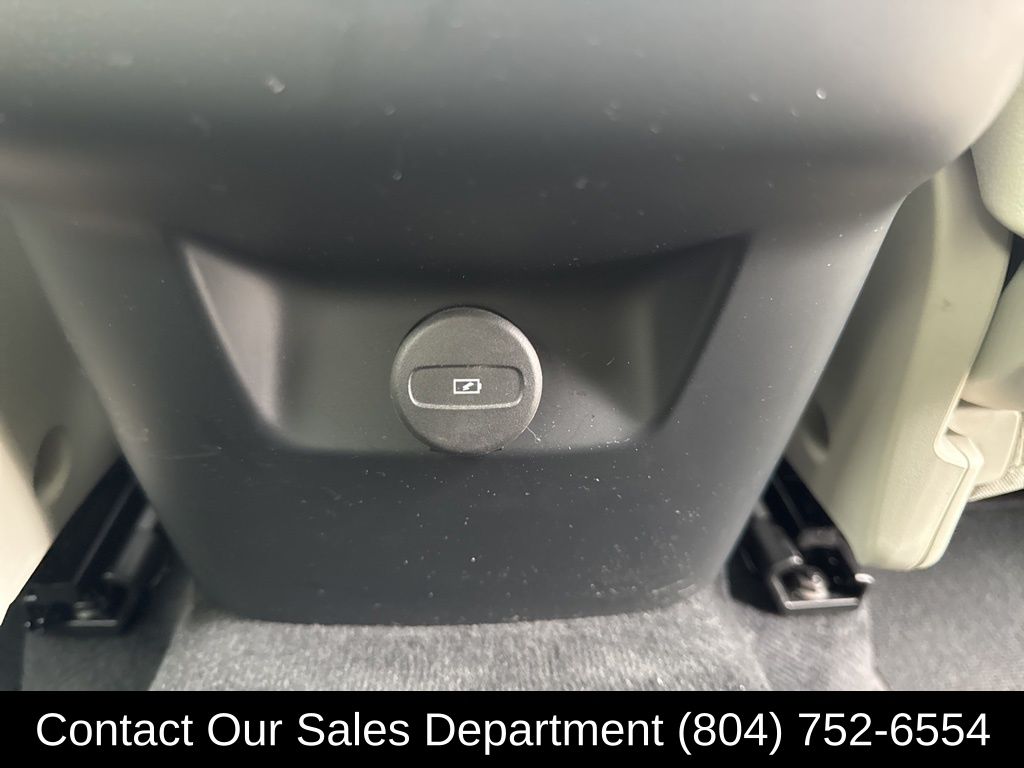 2023 Volvo XC60 Plus - Photo 15