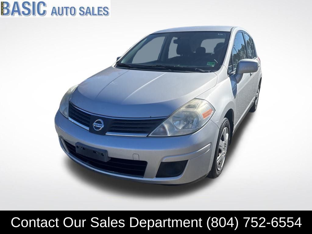 2008 Nissan Versa's photo