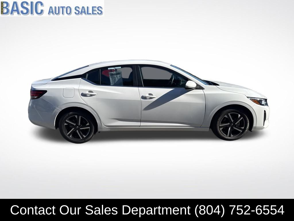 2024 Nissan Sentra SV photo 4