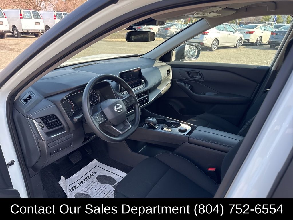 2025 Nissan Rogue S - Photo 11