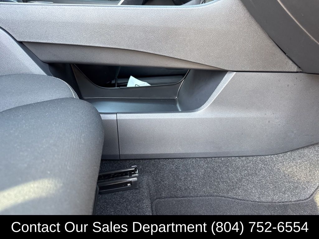 2025 Nissan Rogue S - Photo 17