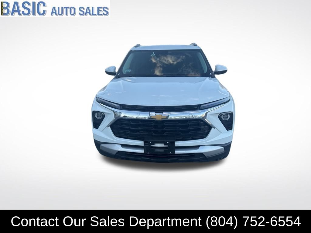 2025 Chevrolet Trailblazer LT photo 2