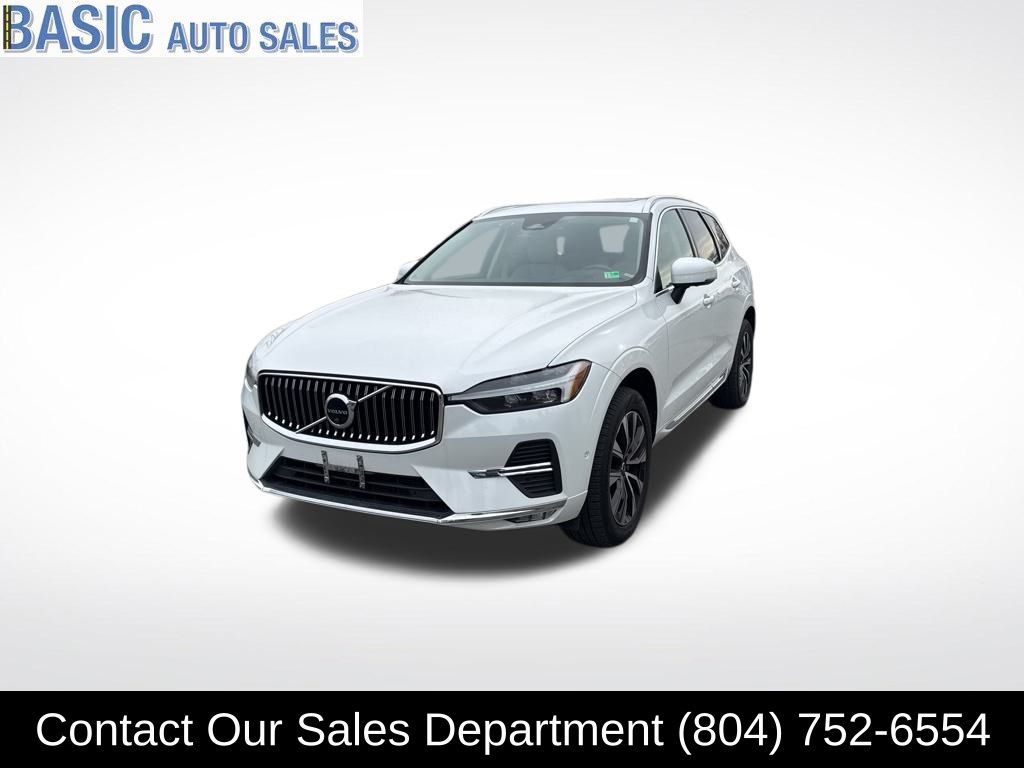 2023 Volvo XC60 Plus's photo