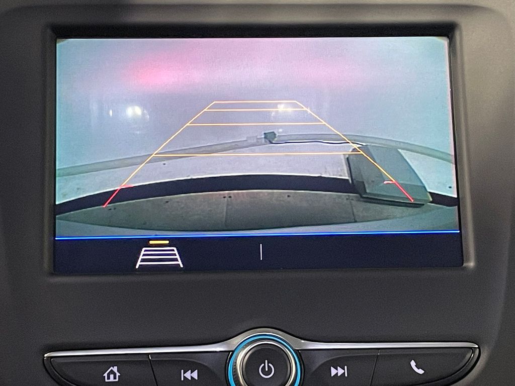 2020 Chevrolet Equinox LT photo 3